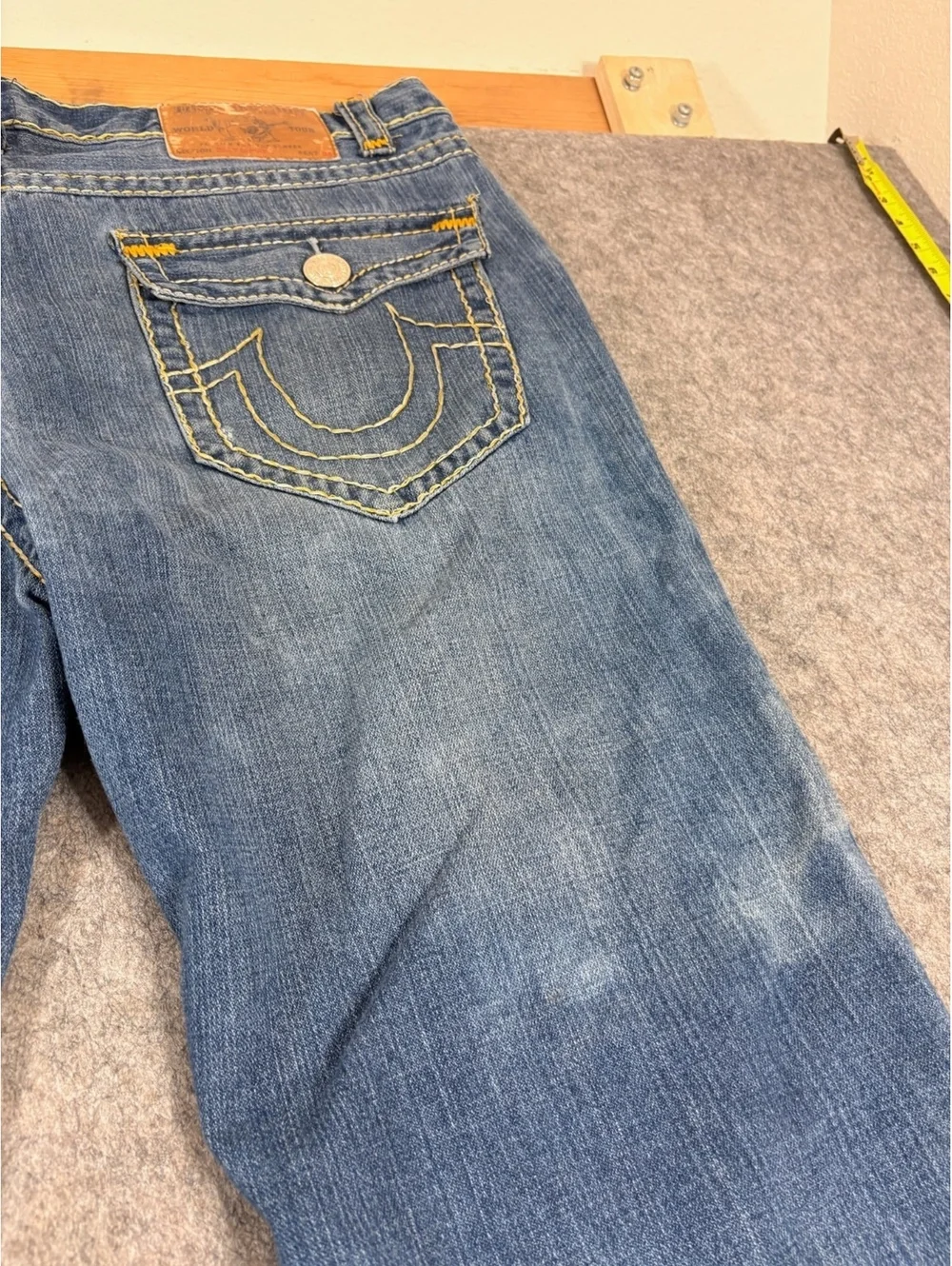 True Religion straight baggy blue jeans size 38x32